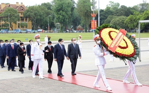 Lãnh đạo Đảng, Nhà nước vào Lăng viếng Chủ tịch Hồ Chí Minh nhân kỷ niệm 131 năm Ngày sinh của Người