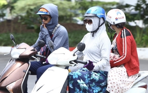 Tối 18/7 đến 20/7, khu vực Biển Đông có mưa dông, kèm khả năng lốc xoáy và gió giật mạnh