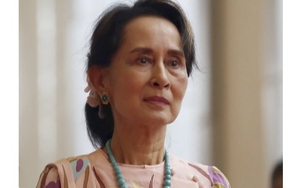 Myanmar: Bà Aung San Suu Kyi xuất hiện tại tòa