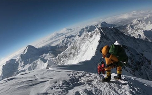 Một phụ nữ leo tới đỉnh Everest chỉ trong 26 giờ