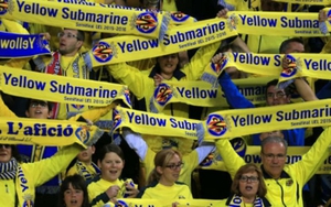 Bỗng dưng trở thành 'thánh ca' bóng đá