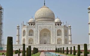 Đền Taj Mahal của Ấn Độ mở cửa trở lại