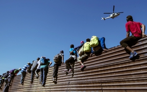 Người đứng đầu Cơ quan tuần tra biên giới Mỹ bị buộc từ chức không rõ lý do