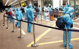 Quảng Ninh: Thí điểm cách ly 7 ngày với người nhập cảnh có 'hộ chiếu vaccine'