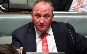 Phó Thủ tướng Australia bị phạt do vi phạm quy định phòng dịch