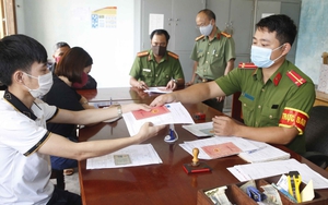 Từ ngày 1/7/2021, bỏ điều kiện riêng khi nhập hộ khẩu vào Hà Nội, TP HCM