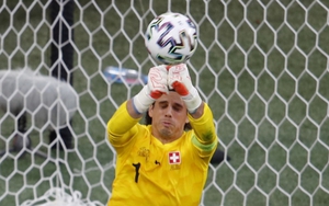 EURO 2020: Báo chí Thụy Sĩ ca ngợi thủ môn Yann Sommer