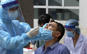 Hà Nội: Hỗ trợ 100% chi phí xét nghiệm sàng lọc SARS-CoV-2 theo hướng dẫn của Bộ Y tế