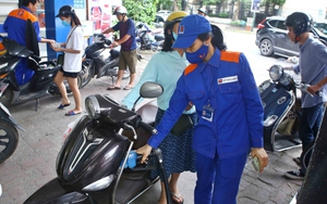 Giá xăng dầu giảm hơn 100 đồng/lít