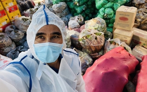 Quyền Linh tặng quà người dân, vợ chồng Thúy Diễm - Lương Thế Thành xung phong hiến máu