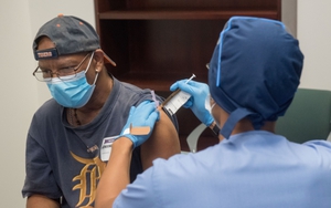 CDC Mỹ phê chuẩn tiêm liều bổ sung phòng Covid-19