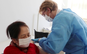 Ba Lan sẽ chuyển giao vaccine phòng Covid-19 cho Việt Nam