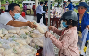 Hỗ trợ khẩn cấp người dân gặp khó khăn do dịch Covid-19