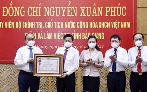 Tỉnh Bắc Giang nhận Huân chương Lao động vì thành tích phòng, chống dịch Covid-19