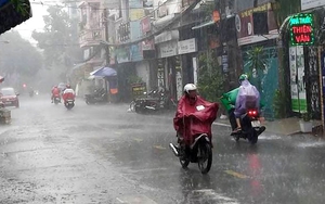 Rãnh áp thấp gây mưa dông nhiều khu vực