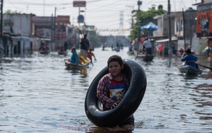 Bão Grace mạnh lên thành siêu bão, hướng tới bờ biển của Mexico