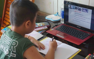 Gần 700.000 học sinh tại TP HCM bắt đầu năm học 2021-2022