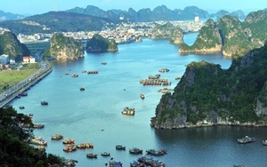 Quảng Ninh đón 2,5 triệu lượt khách, quyết tâm vượt khó đại dịch