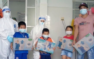 'Dấu lặng đầu đời' của những trẻ mồ côi vì Covid-19