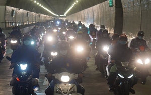 Mở cửa 4 hầm trên Quốc lộ 1 hỗ trợ người dân phía Nam đi xe máy về quê