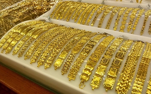 Giá vàng sáng 12/10 sát mốc 58 triệu đồng/lượng