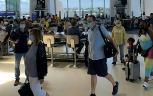 Mỹ tiếp nhận du khách quốc tế tiêm kết hợp vaccine