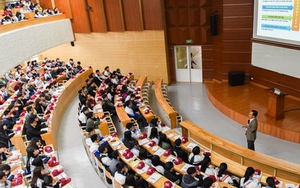 Đề xuất kéo dài thời gian làm việc với giảng viên là giáo sư, phó giáo sư, tiến sĩ