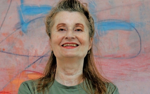 Nữ văn sĩ đoạt giải Nobel Elfriede Jelinek tròn 75 tuổi: Nhà nữ quyền cấp tiến và đầy khiêu khích