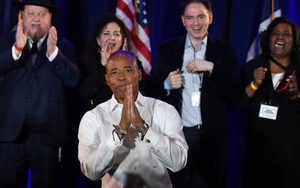 Cựu cảnh sát nổi tiếng trở thành thị trưởng da màu thứ hai của New York, Mỹ