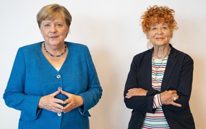 Angela Merkel - người không bao giờ tỏ ra phù phiếm trước máy ảnh