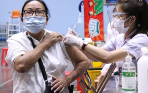 Các địa phương rút ngắn khoảng cách giữa hai mũi tiêm vaccine AstraZeneca