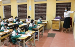 Học sinh lớp 9 ở vùng xanh của 17 huyện, thị xã tại Hà Nội đi học từ ngày 22/11