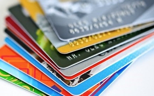 Không có quy định dừng hoặc từ chối giao dịch thẻ đối với thẻ từ nội địa đang lưu hành