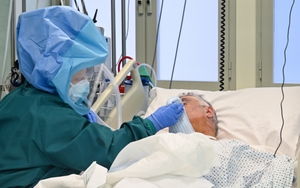 Bổ sung vitamin D giúp bệnh nhân Covid-19 giảm nguy cơ bệnh trở nặng