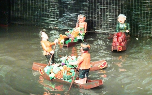 Kể chuyện lịch sử bằng rối nước kết hợp kịch và hát bội