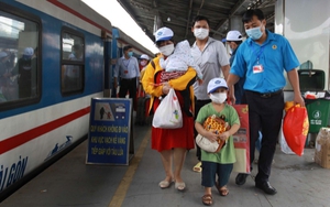 Chào tuần mới: Tết 'thích ứng'