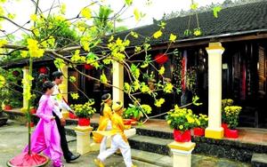 Chữ và nghĩa: Xông nhà chúc Tết sớm mai