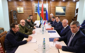 Vòng đàm phán thứ 3 Nga-Ukraine đạt tiến triển về sơ tán dân thường