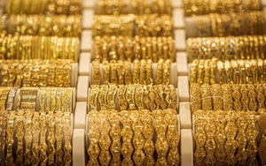 Giá vàng 'lao dốc' nhanh nhất trong 4 tháng qua tháng qua