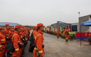 Vụ rơi máy bay ở Trung Quốc: Chủ tịch Tập Cận Bình chỉ đạo điều tra và tìm kiếm cứu nạn