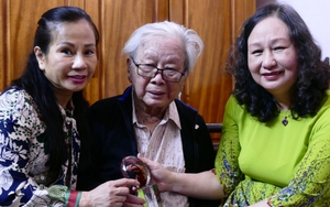 Vĩnh biệt nhạc sĩ Hồng Đăng: 'Lênh đênh' cùng những vầng mây xa