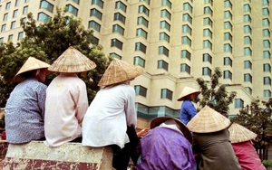 Cuộc đời sau ống kính: 'Chợ người' Hà Nội