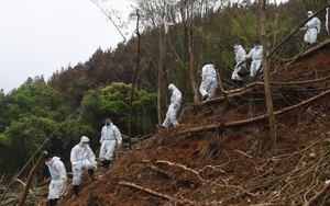 Vụ rơi máy bay ở Trung Quốc: Hơn 40.000 mảnh vỡ đã được tìm thấy