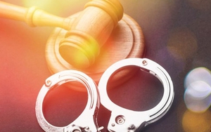 Vụ án 'Cán bộ chống buôn lậu đi buôn lậu': Đã khởi tố 19 bị can