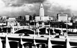 Ca khúc 'Under The Bridge' của Red Hot Chili Peppers: Sự cứu rỗi từ 'Bên dưới cây cầu'