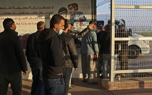 Israel mở lại cửa khẩu với Dải Gaza