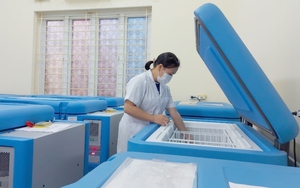 Tiêm vaccine phòng Covid-19 cho trẻ lớp 6 tại Bắc Giang