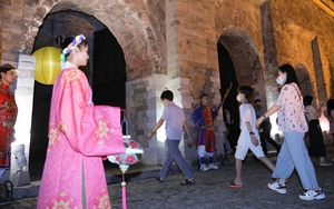 Góc nhìn 365: Khi di sản... sống về đêm