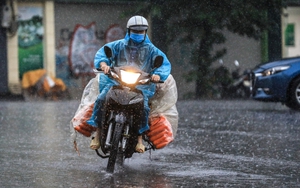 Mưa to còn tiếp diễn tại Hà Nội và vùng núi Bắc Bộ đến ngày 31/5