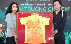 Đấu giá nghệ thuật 'Vì mái trường cho em': Cuộc đua 'nghẹt thở' vì lòng nhân ái